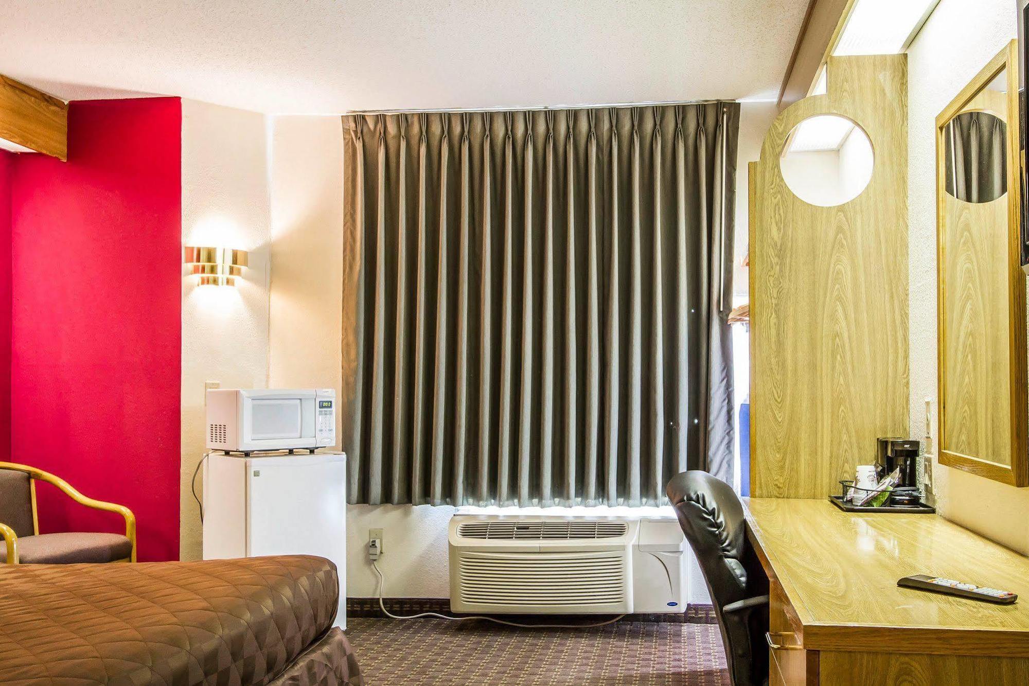 Rodeway Inn Memphis Exteriör bild